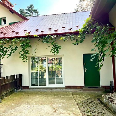 Sosnowy Apartament Józefów Eksteriør billede